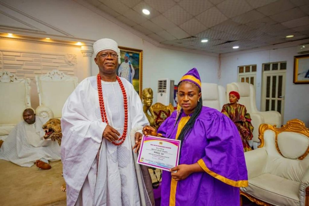 OONI TRAINS, EQUIPS YOUNG GIRLS IN FASHION DESIGNING