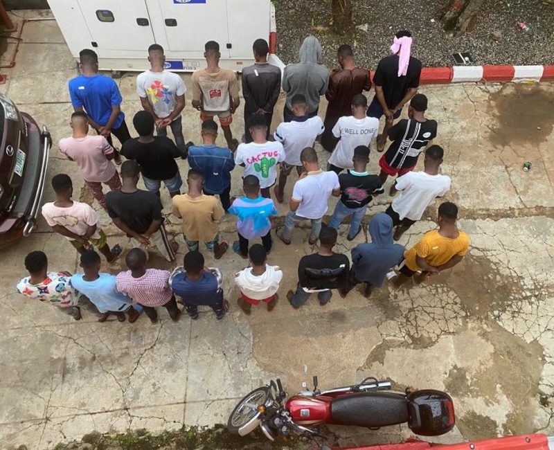 30 suspected internet fraudsters in a sting operation at Kwara State University, KWASU, Malete